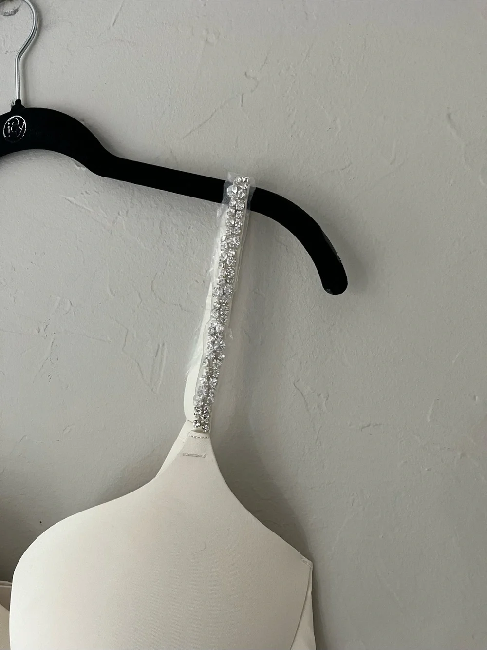 SKIMS ULTIMATE RHINESTONE STRAP PUSH UP BRA ECRU 36D